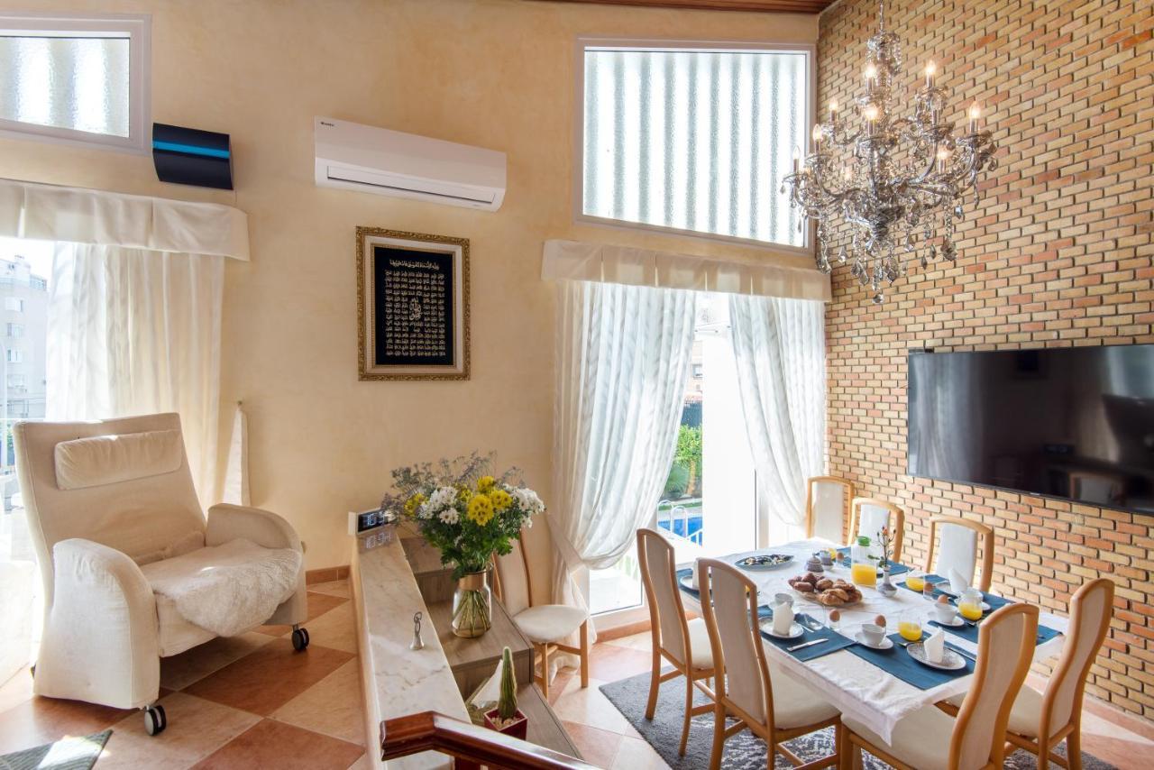 Villa Palm Beach Marina Benalmadena 3 Min Walking From The Sea מראה חיצוני תמונה