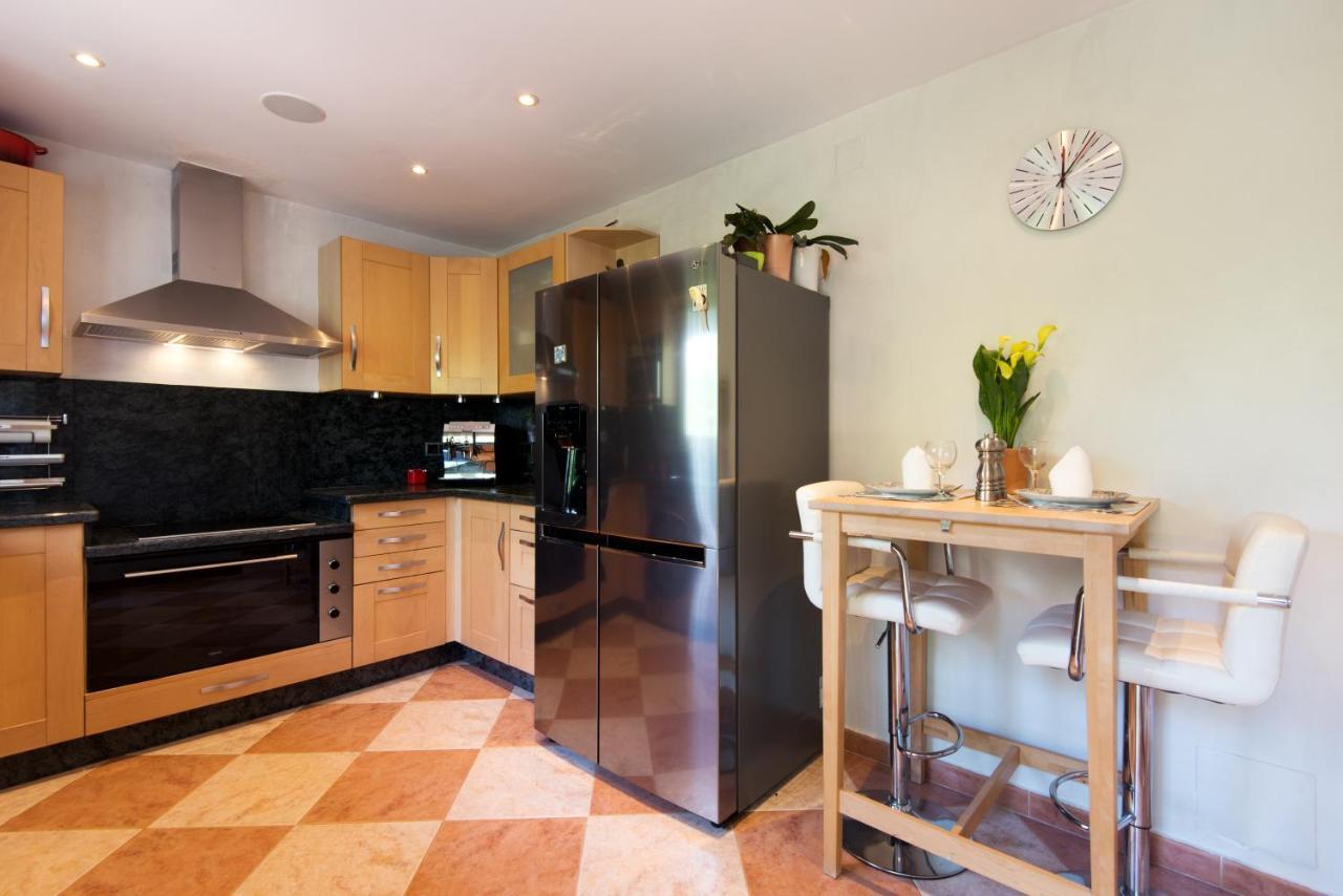 Villa Palm Beach Marina Benalmadena 3 Min Walking From The Sea מראה חיצוני תמונה